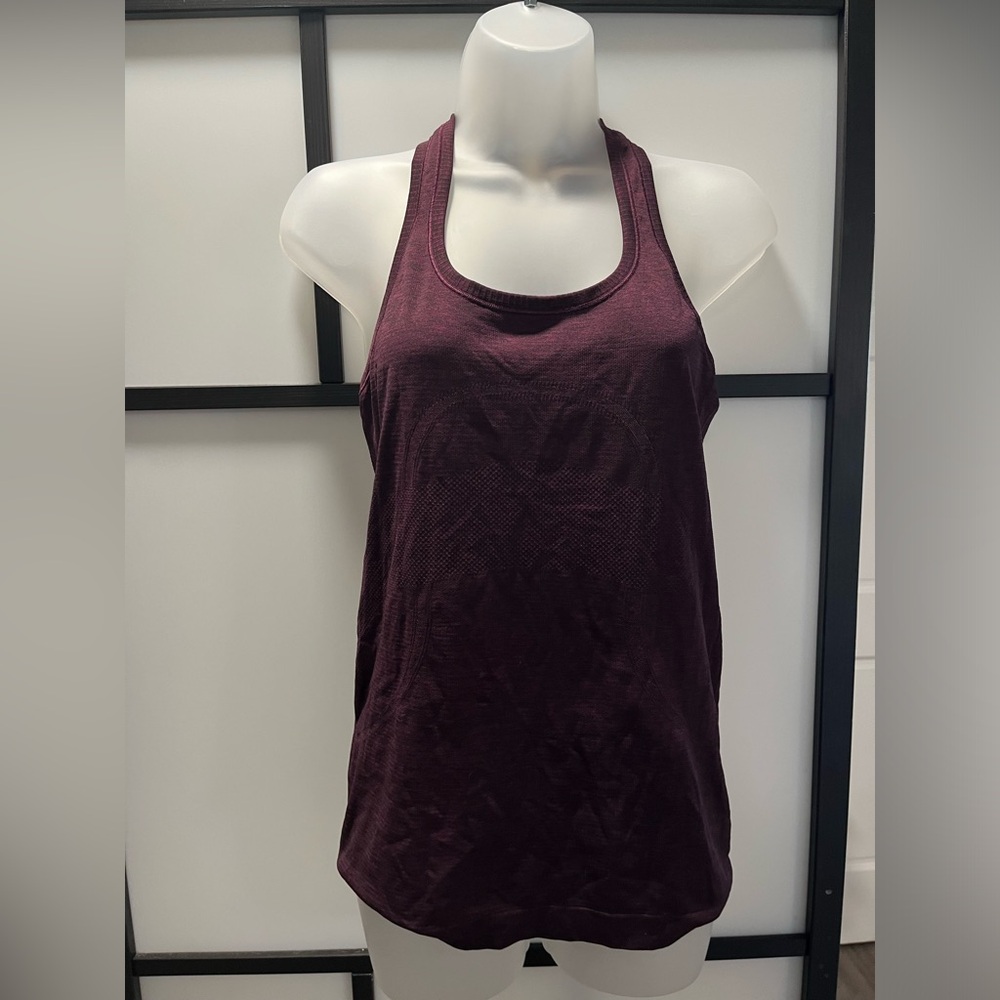 Lululemon size 8